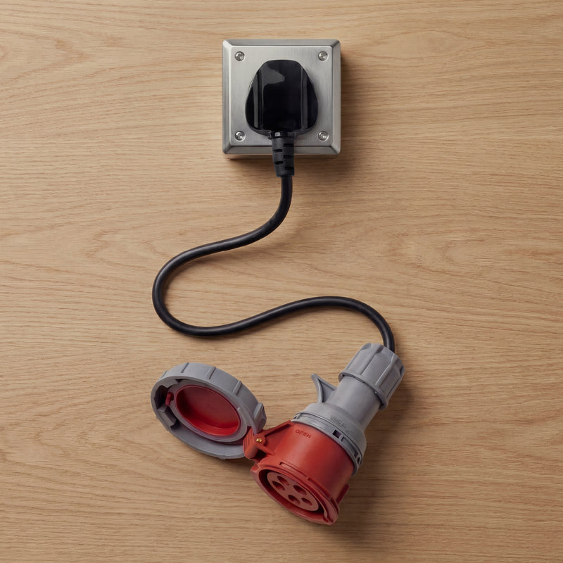32A 5-poliges CEE-Kommando auf Typ G für UK-Adapter