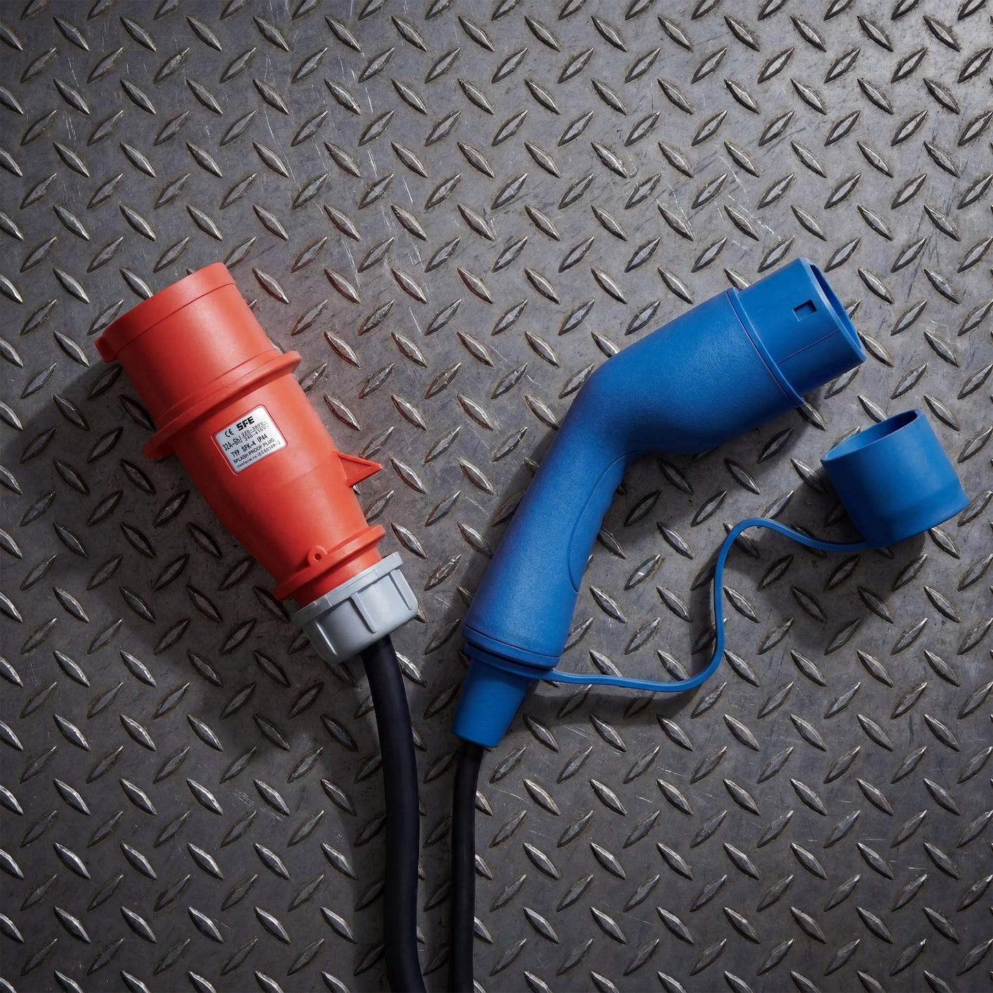 Voldt® CEE Ladekabel Typ 2 | 3 phasig | 8A - 32A | 22kW  + APP
